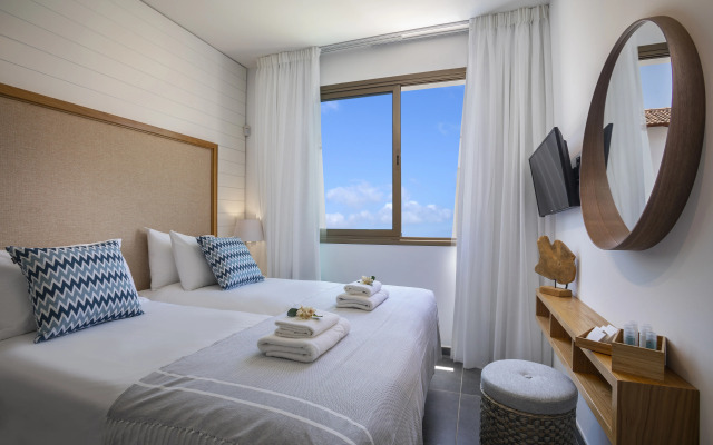 Chris Le Mare Luxury Villa