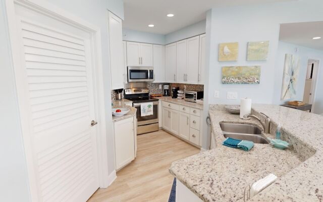 Oceania 506 3 Bedroom Condo by RedAwning