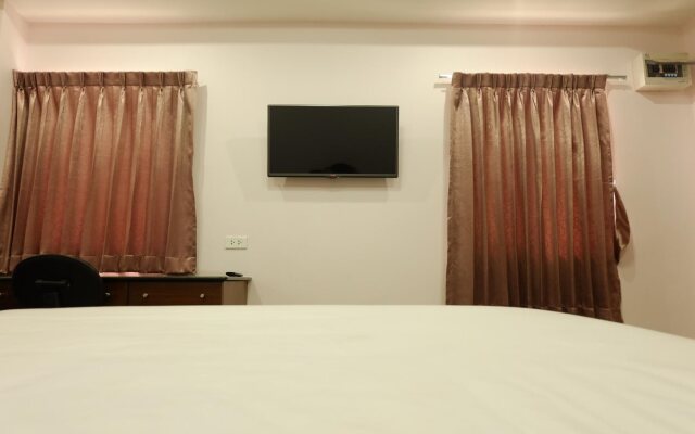 Warit Tower At Chang Phuak By Hjz