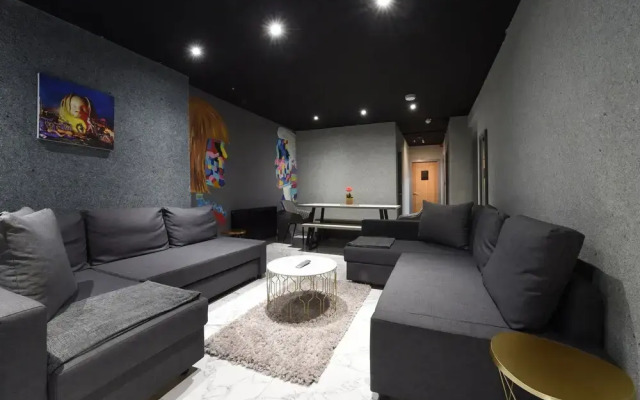 Back Turner Townhouse