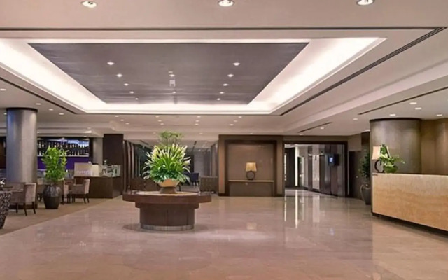 Luxury Service Suite At Taragon KL