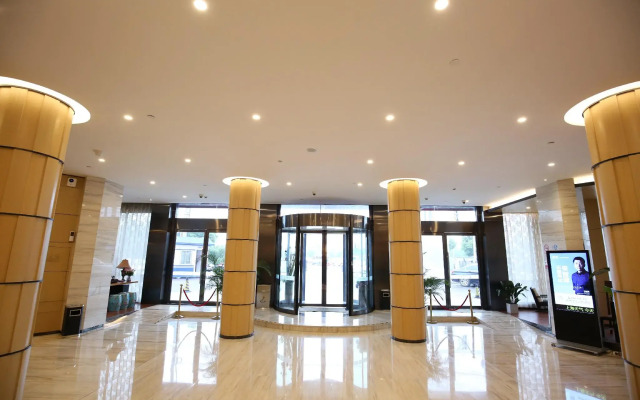 Shanghai Crown Crystal Hotel
