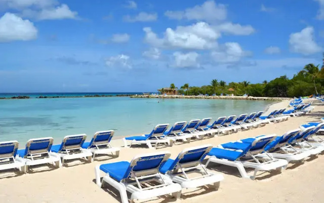 Renaissance Ocean Suites