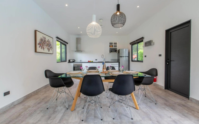 Villa Sawadee, 2br, 500m from the beach