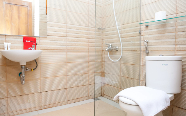 RedDoorz Plus near Pasundan University