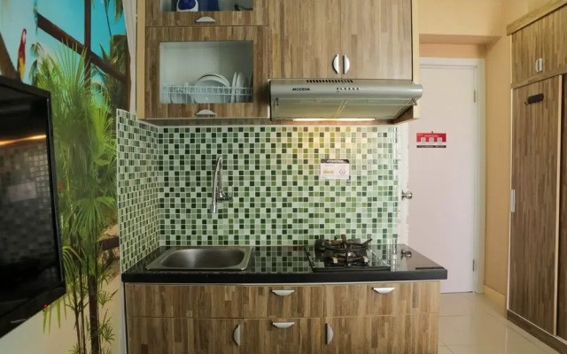 Nice And Strategic Studio At Green Pramuka Apartment