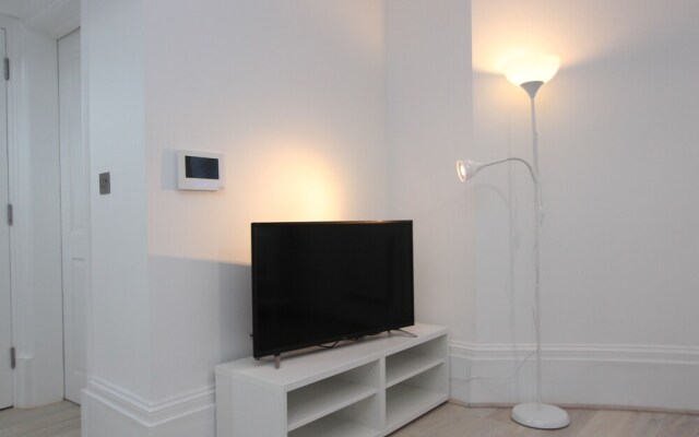 Stunning Brand New Studio Apartment - Sleeps 3