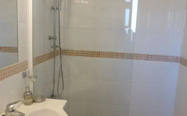 Nice 2 Bedroom Apartment