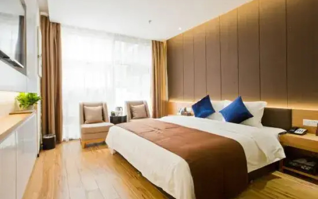 Longding Boutique Hotel (Chongqing Shapingba Three Gorges Plaza)