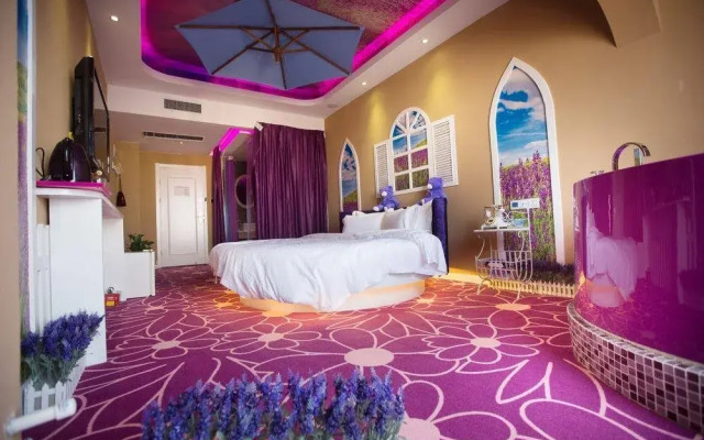 Love Romantic Scene Hotel