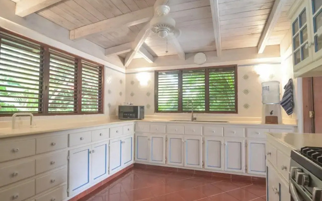 Golf Villa Close to the Beach No00