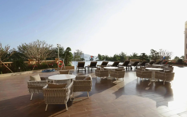 Sanya Golden Phoenix Sea View Hotel