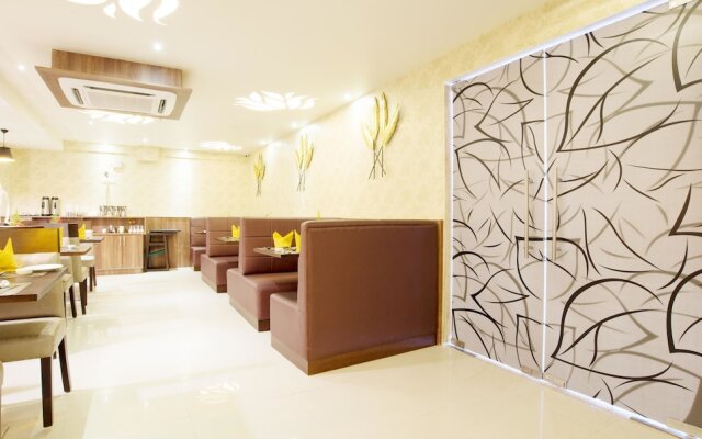 Treebo Trend Olive Tree