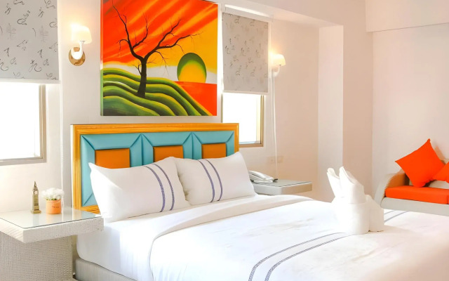 Maverick Ratchada Hotel