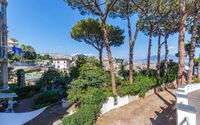 Quite Shelter in Naples