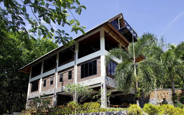 Thara Bayview Villa