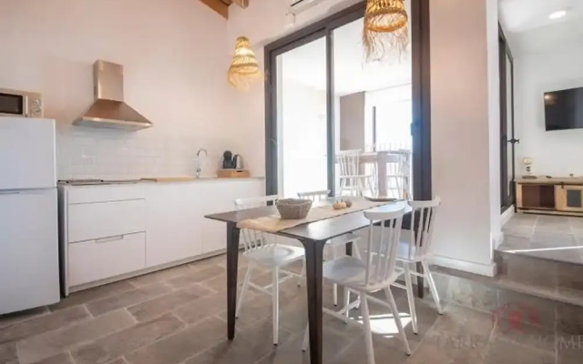 Th56e Apartamentos Murmur la nit