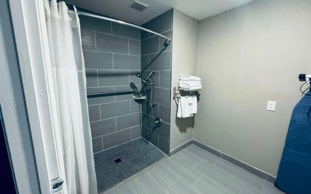 SureStay by Best Western Fresno Central