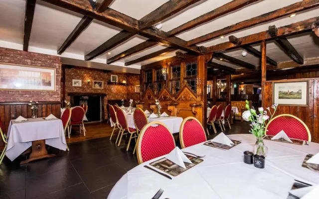 Hardwick Arms Hotel