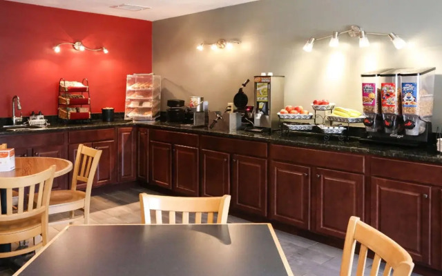 Greenville Pelham Inn by IHG