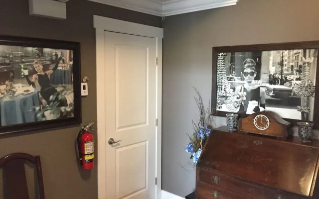 Brookside Inn Boutique Hotel