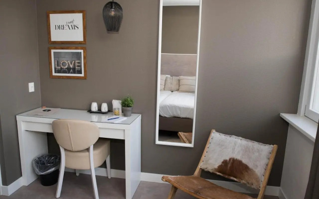 Отель The Bloom