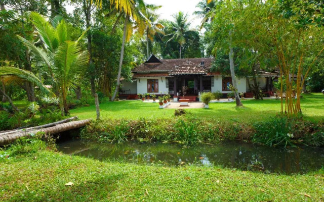 Vembanad House Boutique Back Water Homestay