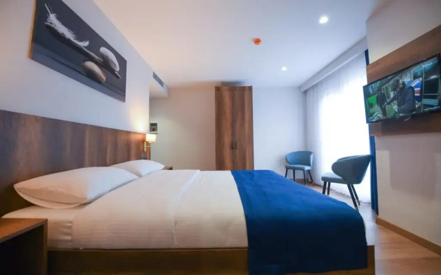 Ref Inn Hotel