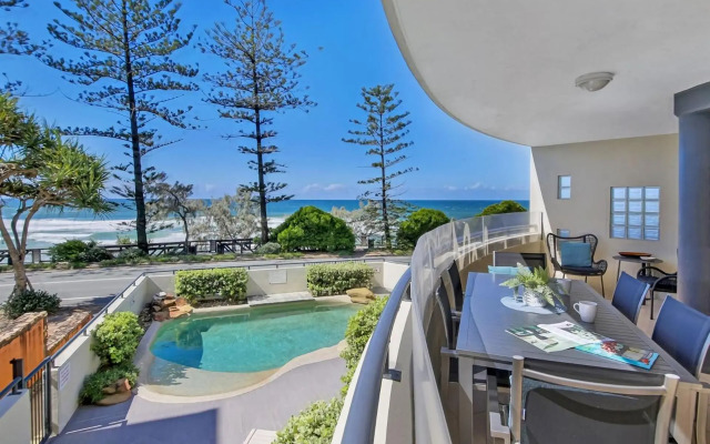 Unit 2 'The Rocks', Coolum Beach