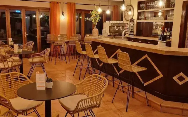 Luxury Apartment for 4 People in Cala D'or