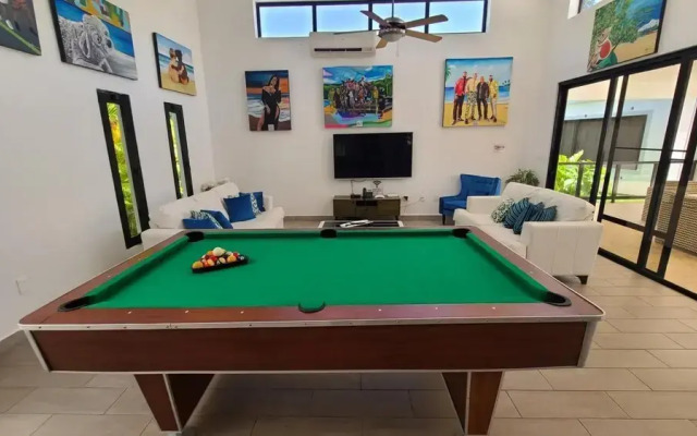 Bachelor s Heaven - Private and Spacious