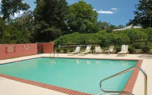 Sleep Inn & Suites