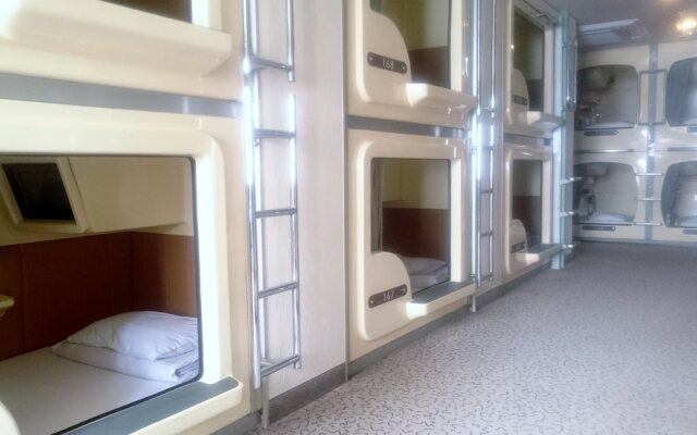 Funabashi Grand Sauna and Capsule Hotel - Caters to Men