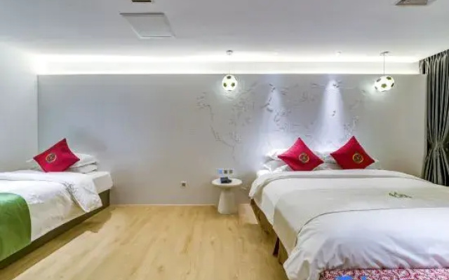 Nanhu Football Theme Hotel