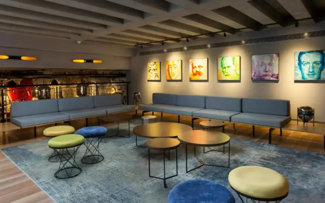 Link hotel & Hub By Dan Hotels