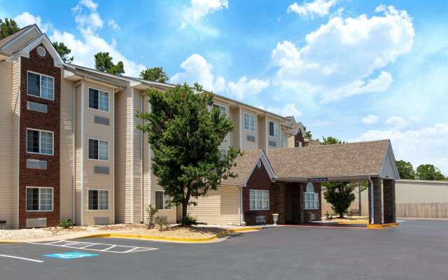Microtel Inn & Suites by Wyndham Augusta/Riverwatch