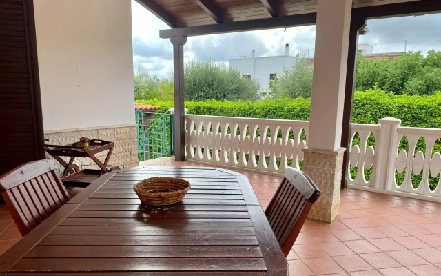 Cozy villa with pool, suitable for families,-Villa Marta