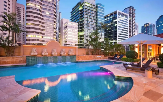 CBD Luxury Oasis, Botanical Gardens & River Views