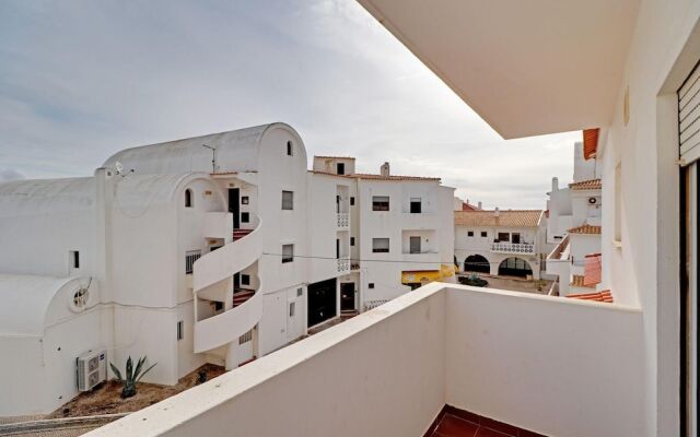 Albufeira Central 1 by Homing