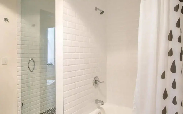 Brand New Huge Ace Hotel Style Loft