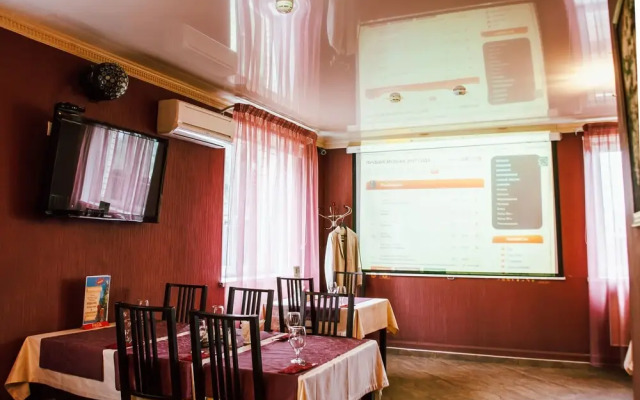 AnRi Hotel