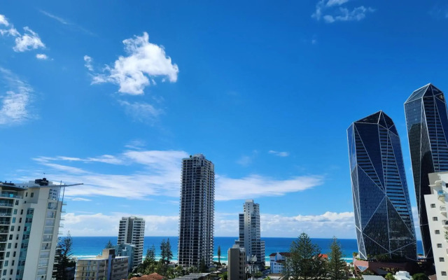 Surfers Hawaiian Apartments