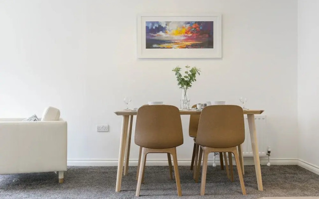 Piazza View Cathedral Quarter Apartment