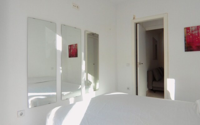 Apartamento de 2 Habitaciones en Puerta del Angel AZ2EXC