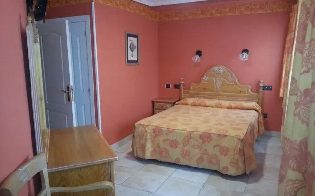Hotel Restaurante El Castillo De Olmillos