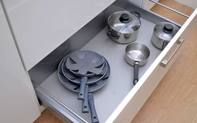 2 Bedroom Apartment - Canal View