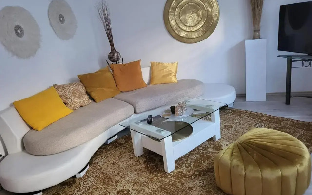Lounge 1