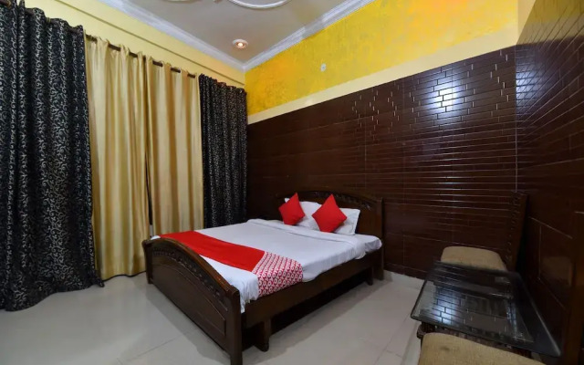 OYO 28146 Hotel Virsa