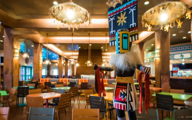 Disney Hotel Santa Fe