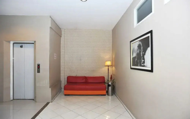 Airy Seminyak Sunset Road 89 Bali